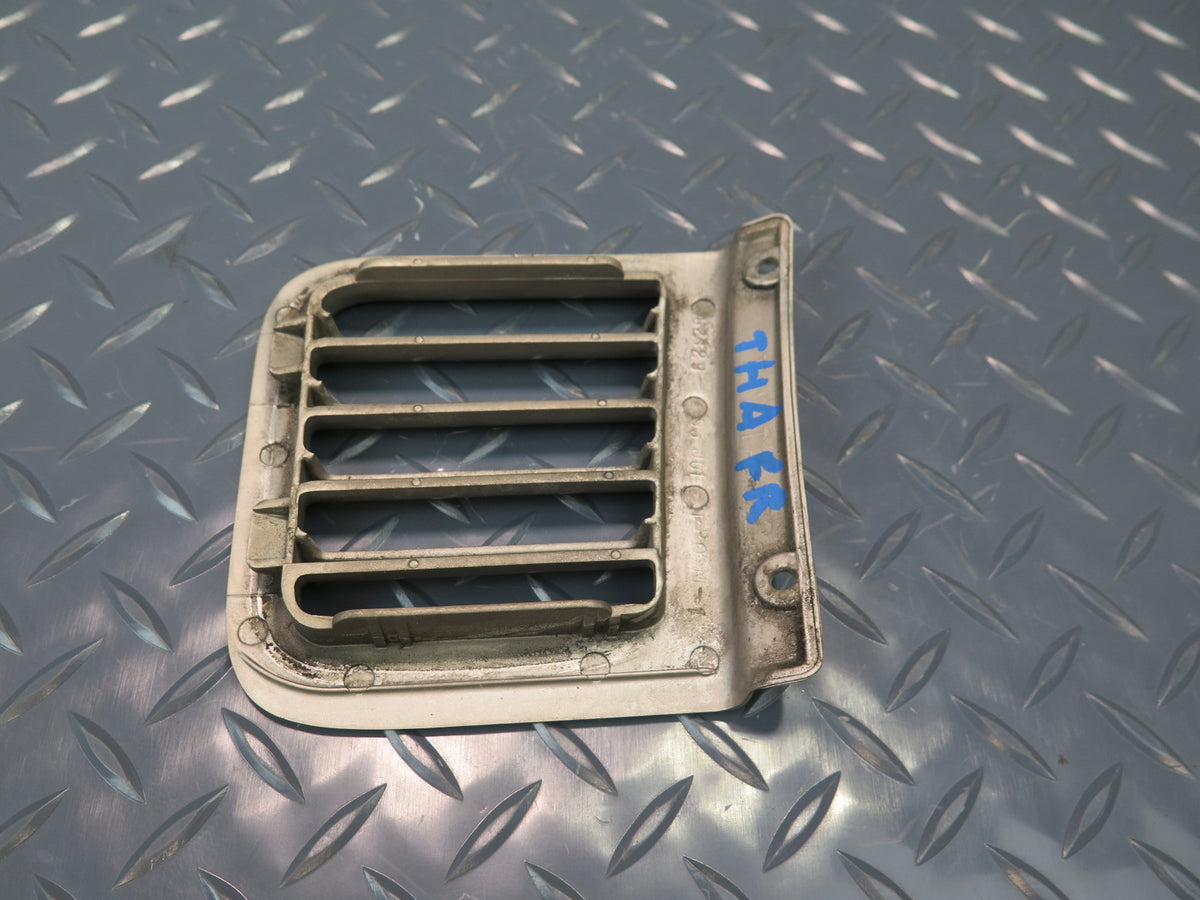 93-96 Toyota Hiace KZH106W Front Right Air Intake Duct Grille OEM