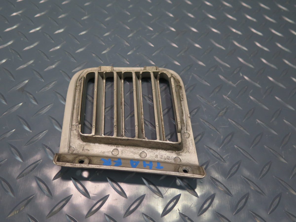93-96 Toyota Hiace KZH106W Front Right Air Intake Duct Grille OEM