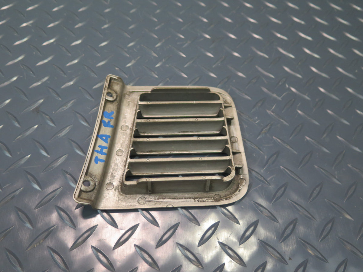 93-96 Toyota Hiace KZH106W Front Right Air Intake Duct Grille OEM