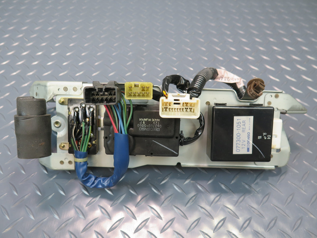 93-95 Toyota Hiace KZH106W Rear A/C Heater Climate Control Unit w Relay OEM