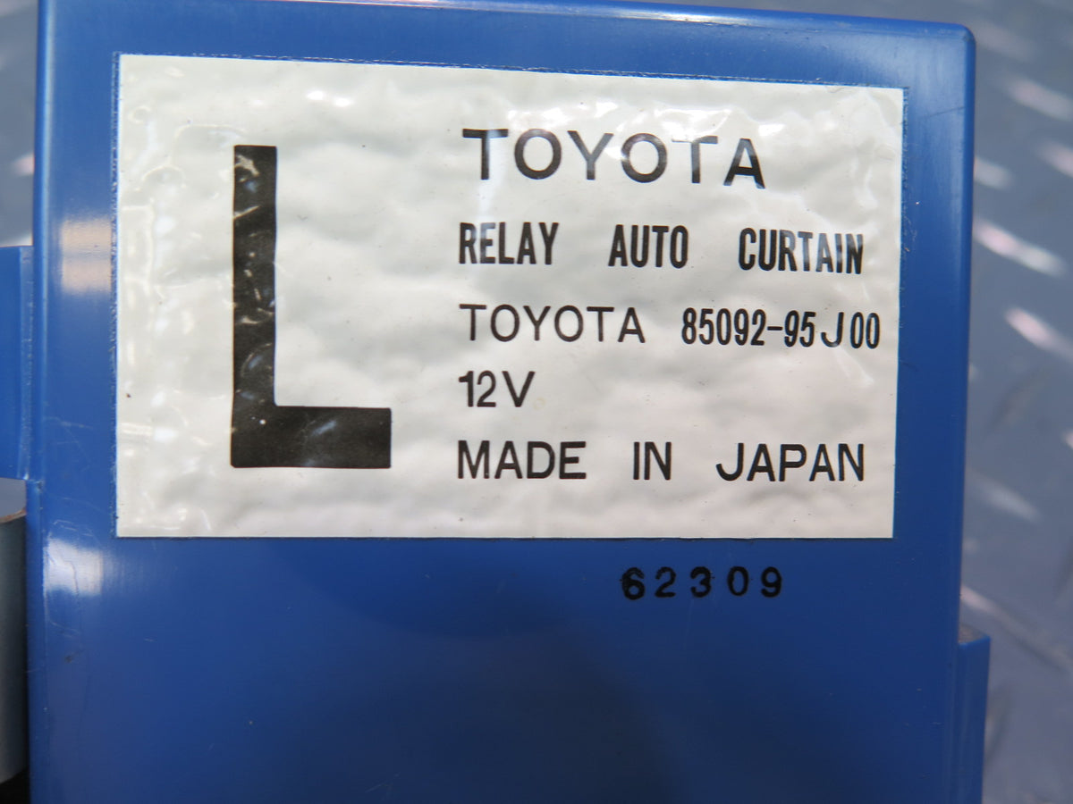 93-95 Toyota Hiace KZH106W Left Auto Curtain Relay 85092-95J00 OEM