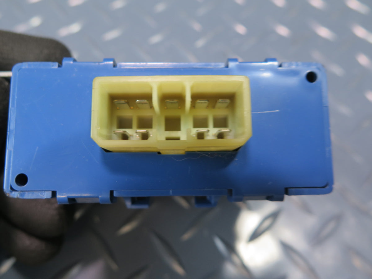 93-95 Toyota Hiace KZH106W Left Auto Curtain Relay 85092-95J00 OEM