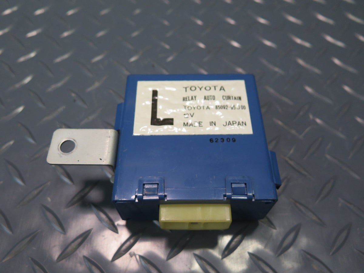 93-95 Toyota Hiace KZH106W Left Auto Curtain Relay 85092-95J00 OEM