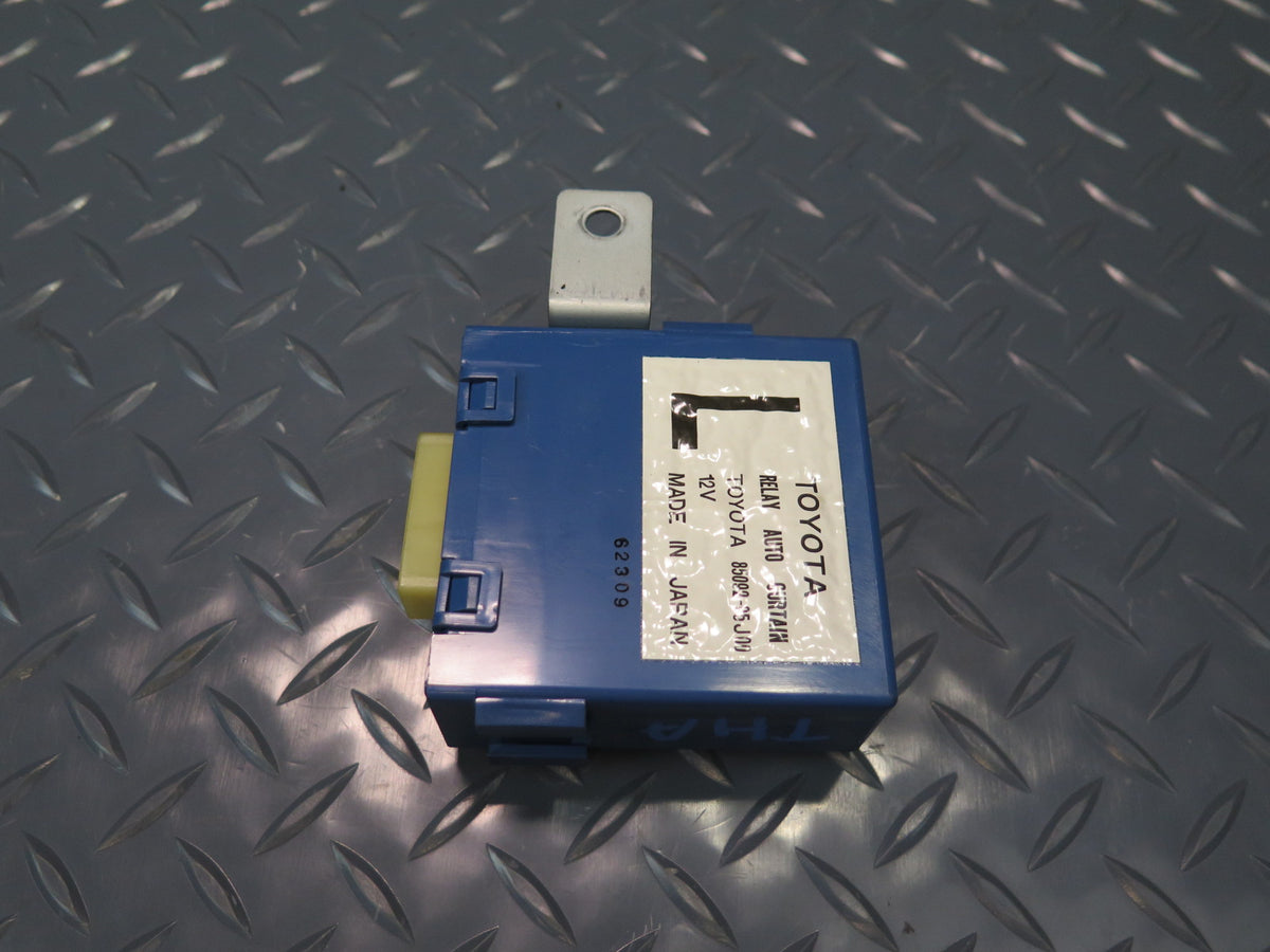 93-95 Toyota Hiace KZH106W Left Auto Curtain Relay 85092-95J00 OEM