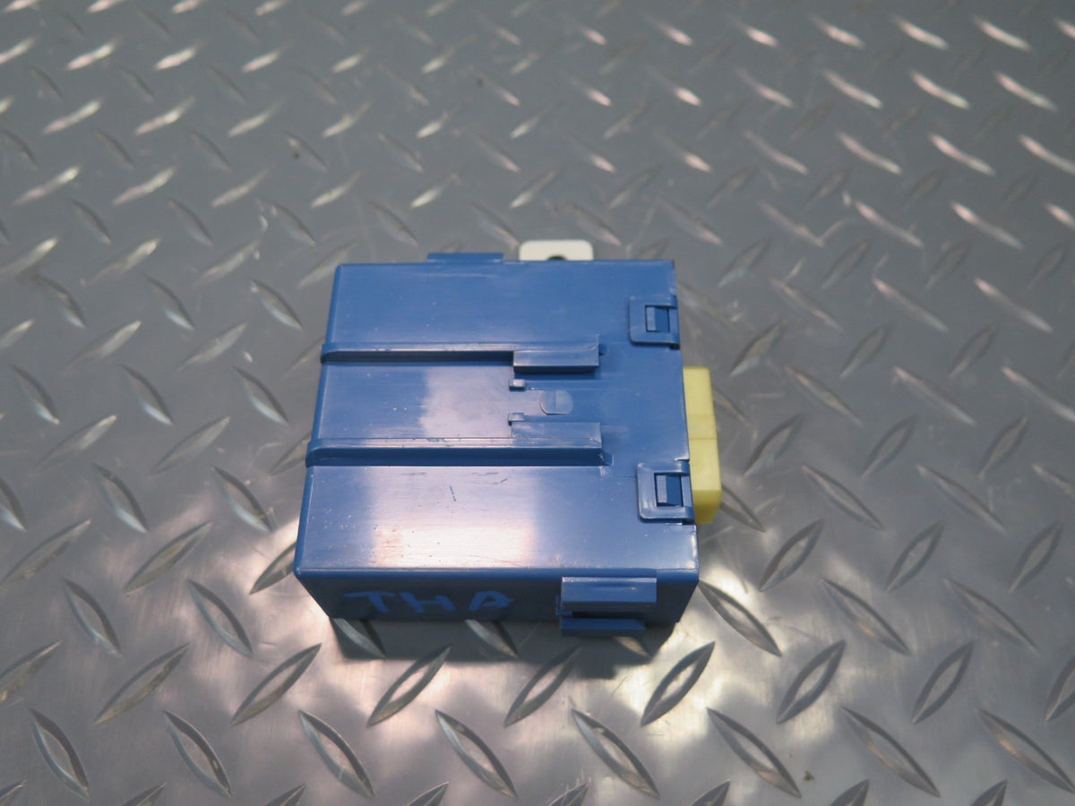 93-95 Toyota Hiace KZH106W Left Auto Curtain Relay 85092-95J00 OEM