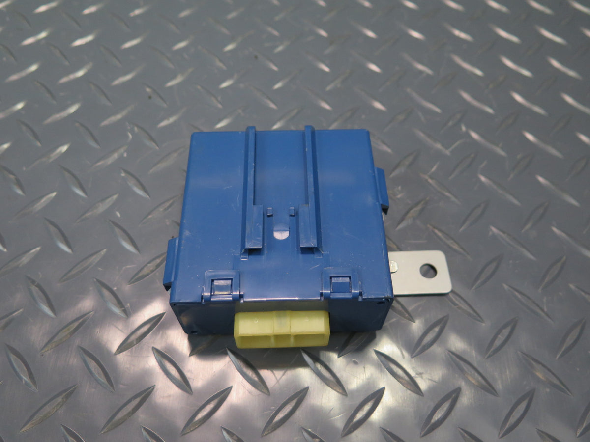 93-95 Toyota Hiace KZH106W Left Auto Curtain Relay 85092-95J00 OEM