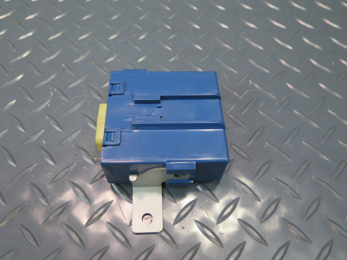 93-95 Toyota Hiace KZH106W Left Auto Curtain Relay 85092-95J00 OEM