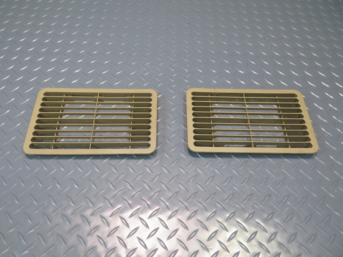 94-95 Toyota Hiace KZH106W Roof Second ROW A/C Air Vent Grille Beige Set OEM