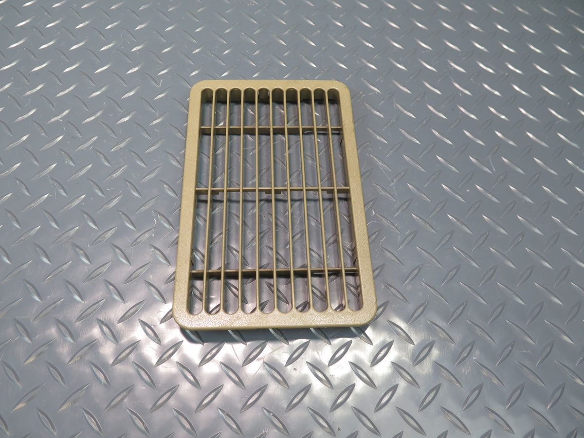 94-95 Toyota Hiace KZH106W Roof Second ROW A/C Air Vent Grille Beige Set OEM