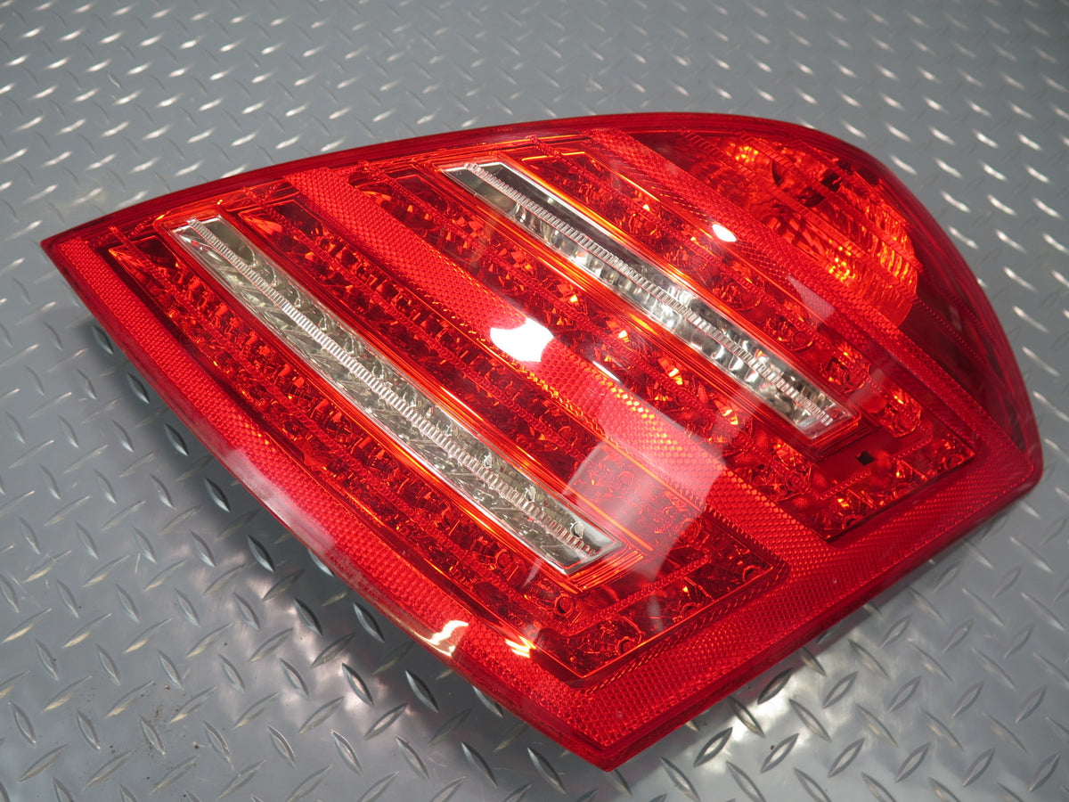 07-09 Mercedes W221 S-class Facelift Style Rear Right Tail Light Lamp