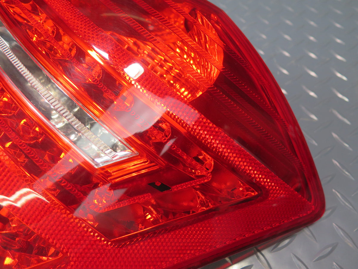 07-09 Mercedes W221 S-class Facelift Style Rear Right Tail Light Lamp