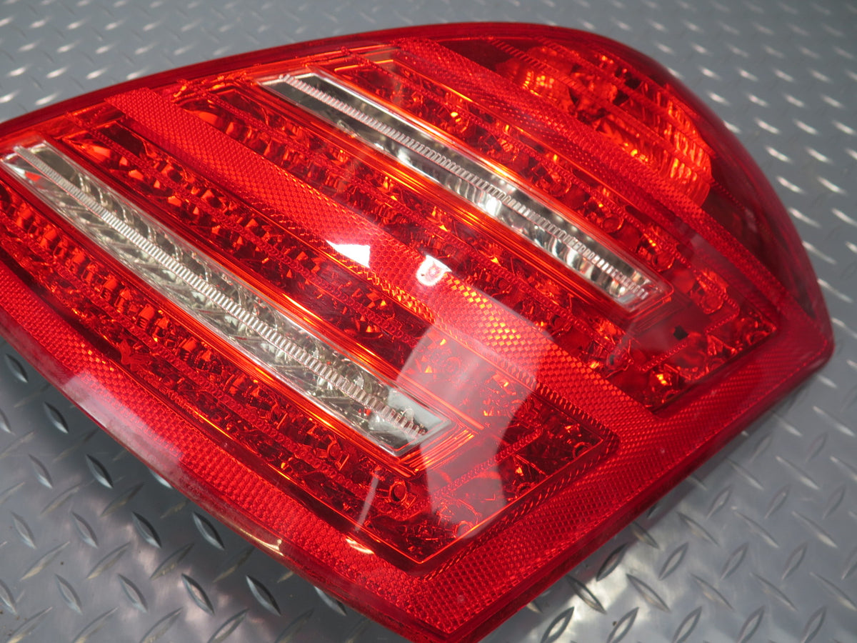 07-09 Mercedes W221 S-class Facelift Style Rear Right Tail Light Lamp