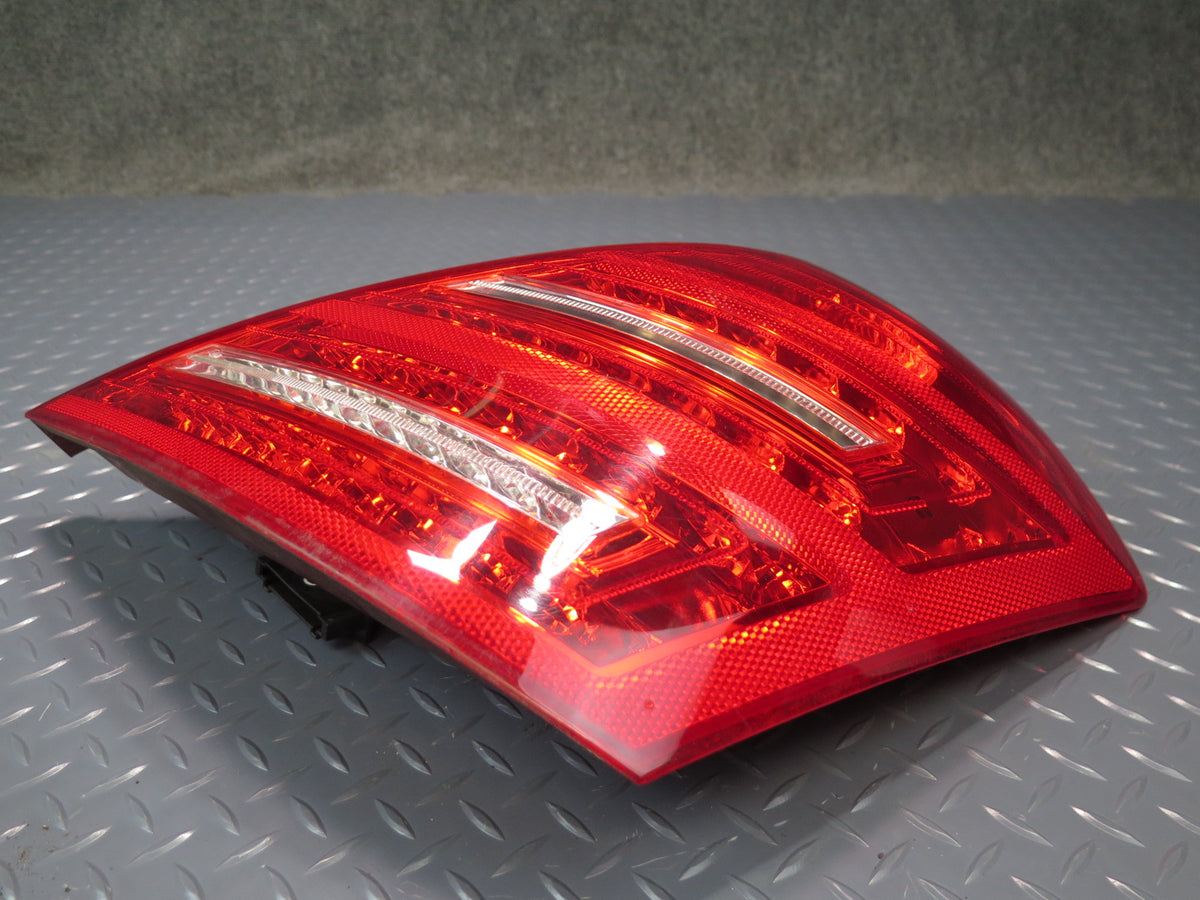 07-09 Mercedes W221 S-class Facelift Style Rear Right Tail Light Lamp