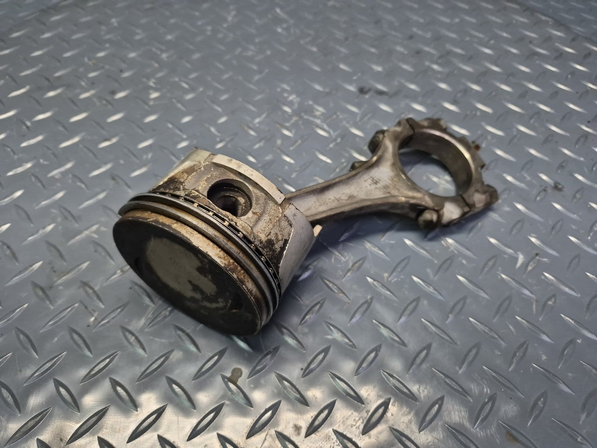 87-89 Nissan Z31 300ZX VG30E NA Engine Piston Connecting Rod OEM