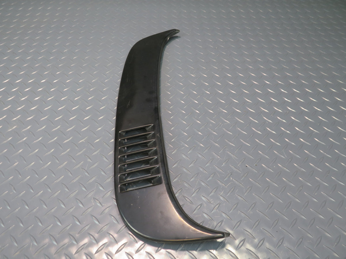 93-96 Toyota Hiace KZH106W Rear Right Quarter Louver Ventilation Grille OEM