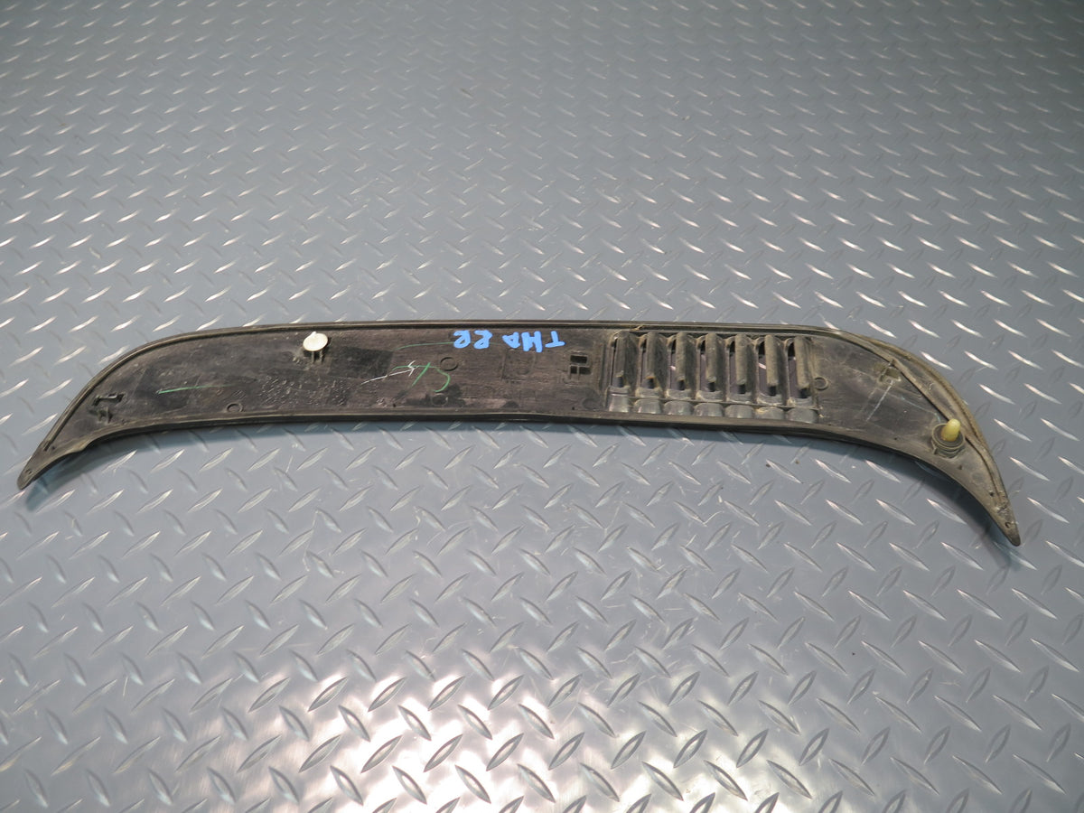93-96 Toyota Hiace KZH106W Rear Right Quarter Louver Ventilation Grille OEM