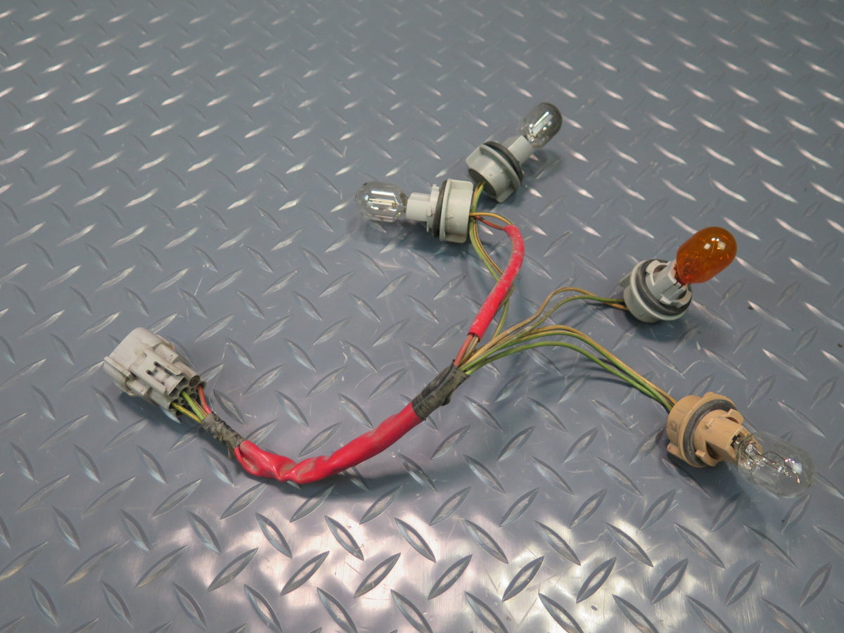 03-05 Toyota MR2 Spyder ZZW30L Rear Right Tail Light Bulb Socket Wiring Set OEM