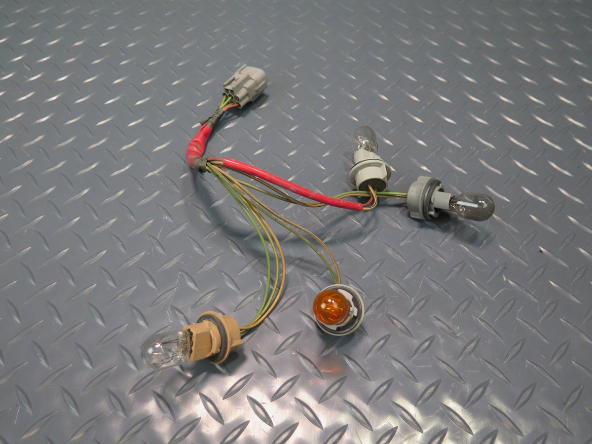 03-05 Toyota MR2 Spyder ZZW30L Rear Right Tail Light Bulb Socket Wiring Set OEM