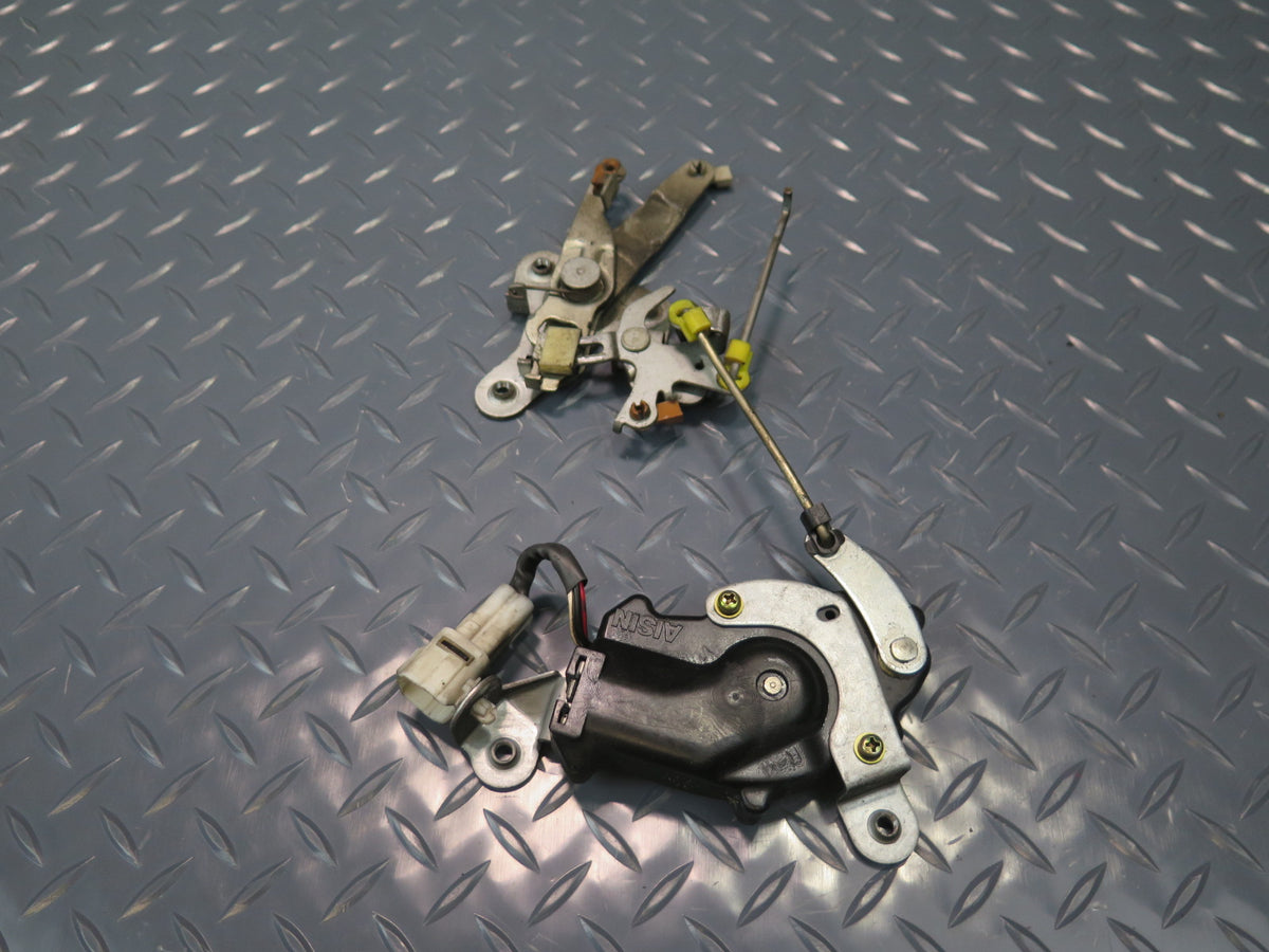 89-95 Toyota Hiace KZH106W Rear Trunk Lock Latch Actuator OEM