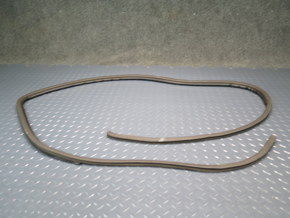 93-99 Toyota Hiace KZH106W Front Left Door Weatherstrip Rubber Seal Gasket OEM