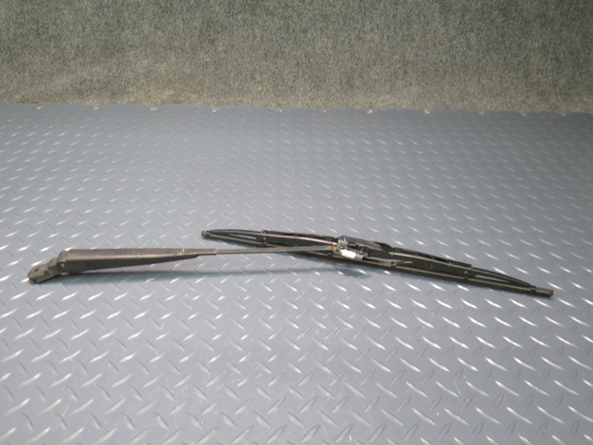 90-96 Toyota Hiace KZH106W Rear Tailgate Wiper Arm OEM
