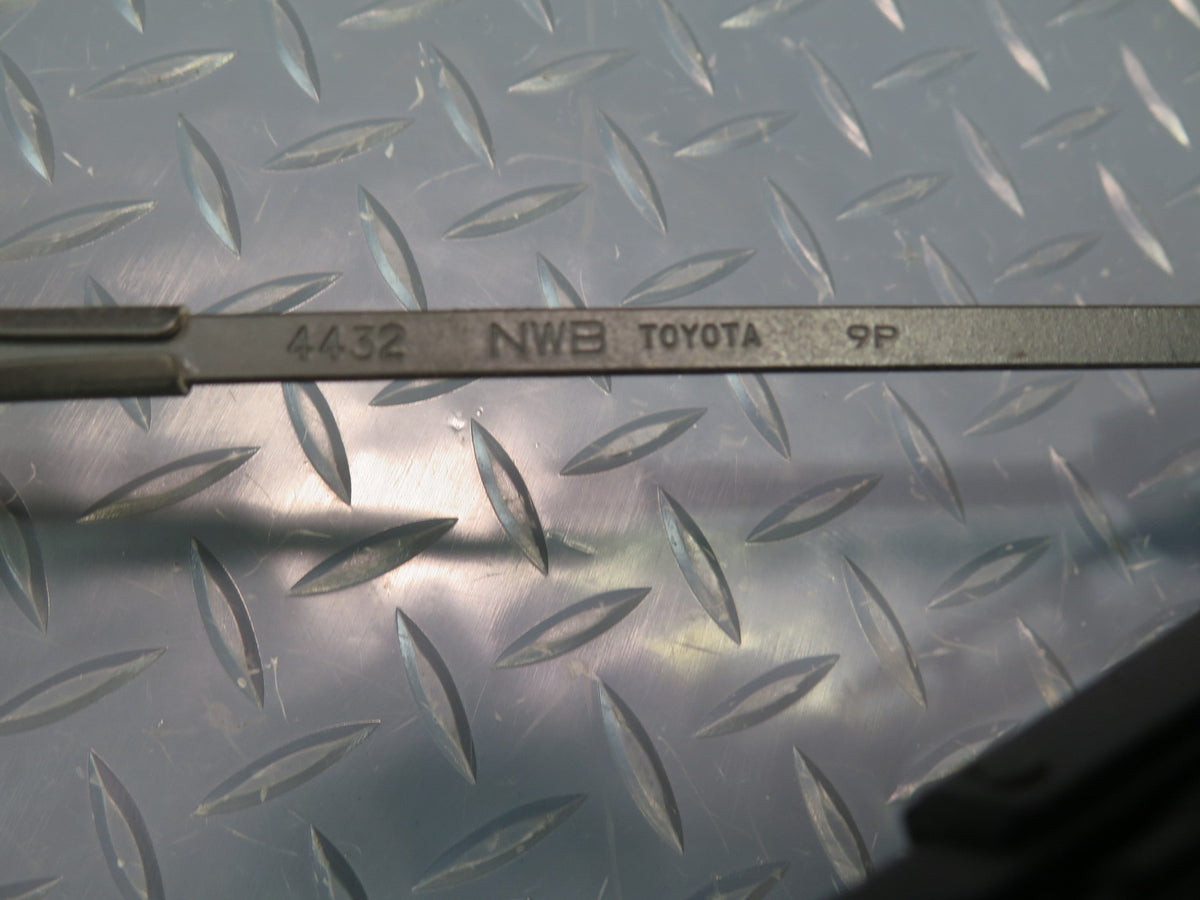 90-96 Toyota Hiace KZH106W Rear Tailgate Wiper Arm OEM