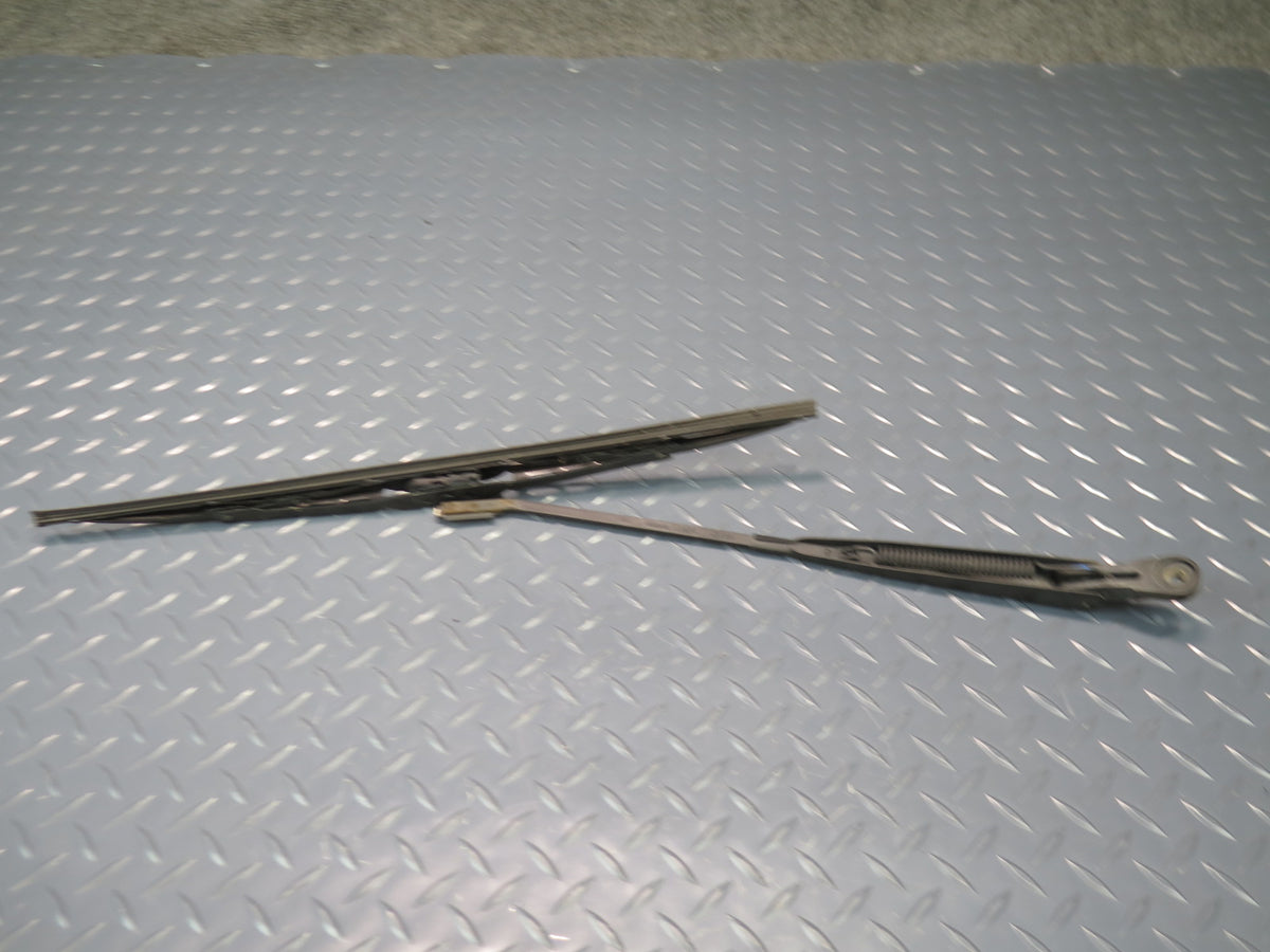 90-96 Toyota Hiace KZH106W Rear Tailgate Wiper Arm OEM