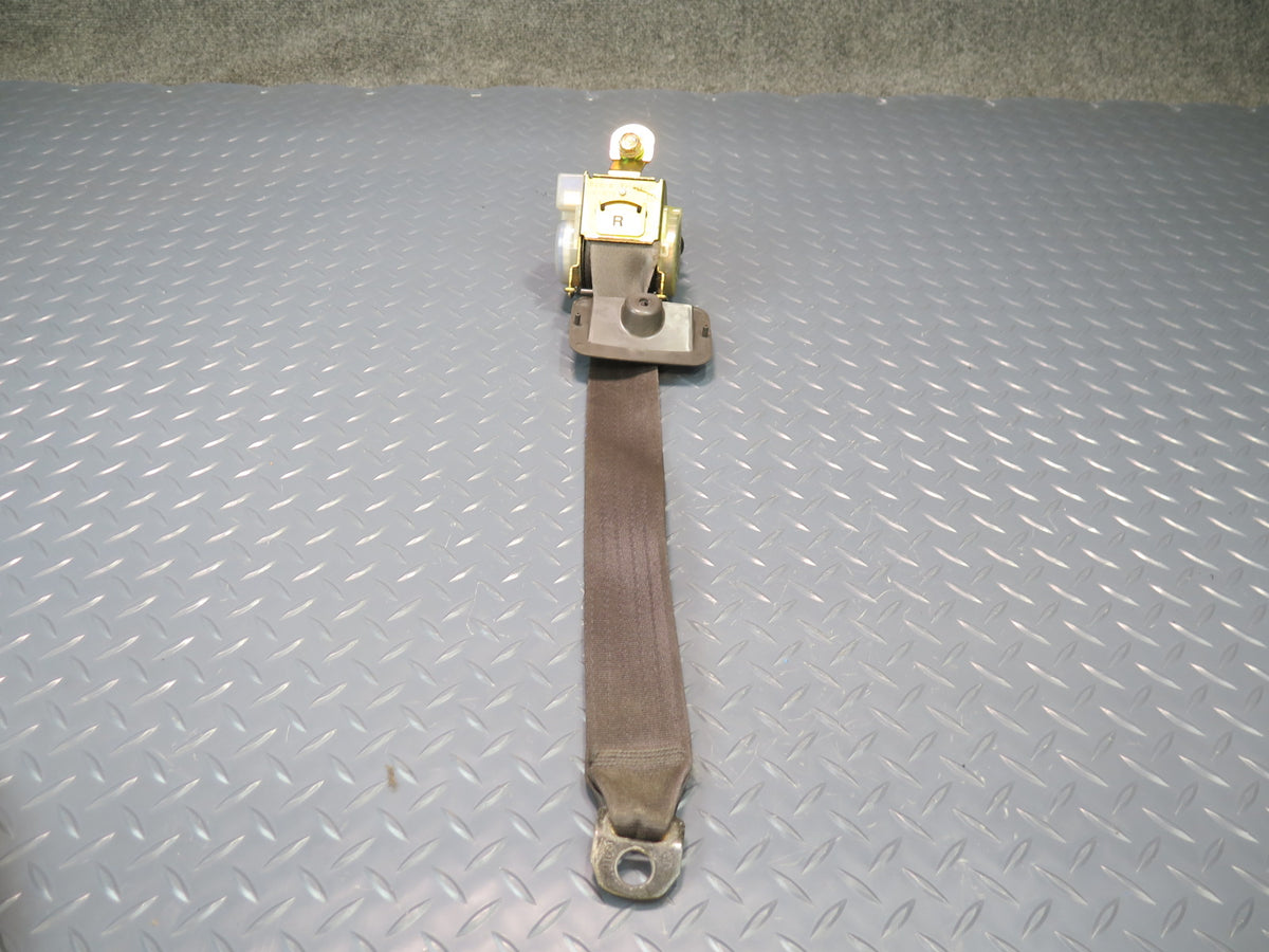 93-96 TOYOTA HIACE KZH106W FRONT RIGHT & LEFT SIDE SEATBELT RETRACTOR SET OEM