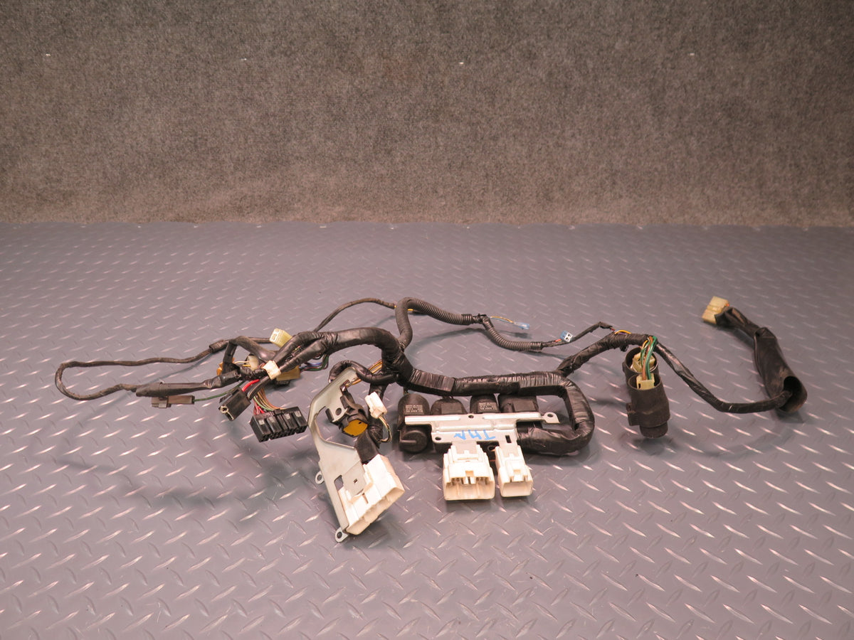 1994 Toyota Hiace KZH106W Front A/C Heater Climate Control Relay Unit OEM