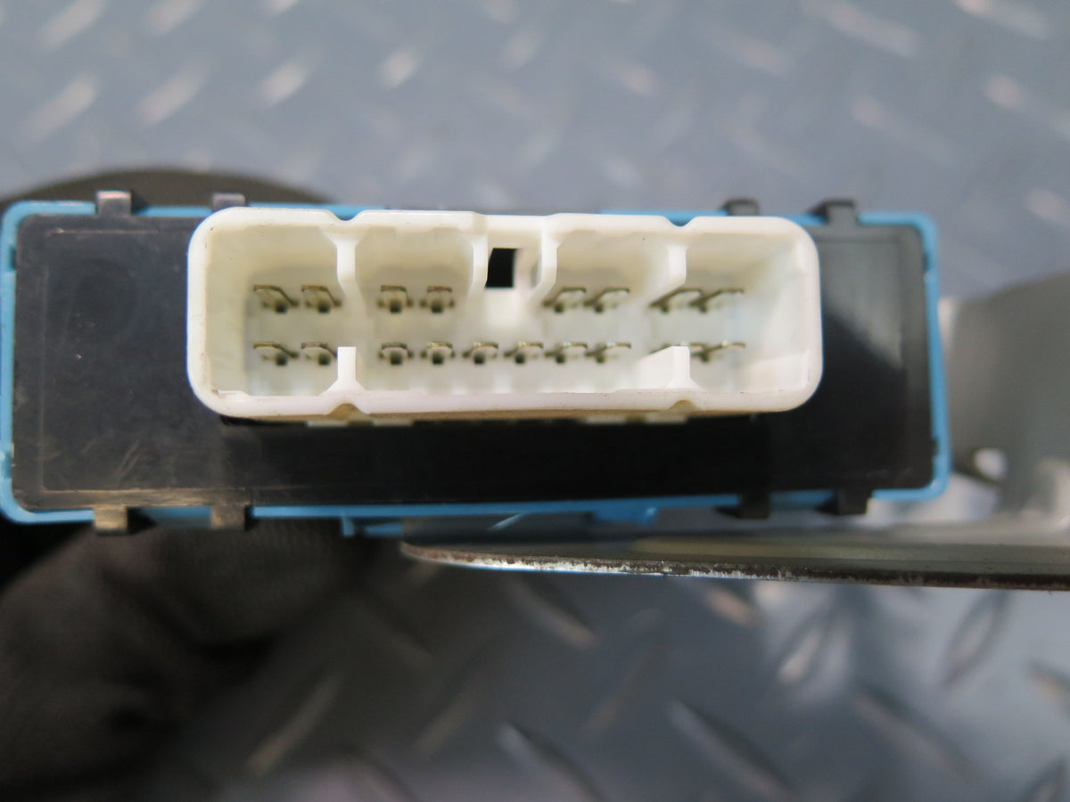 93-95 Toyota Hiace KZH106W Sunroof Sliding Roof Control Module OEM