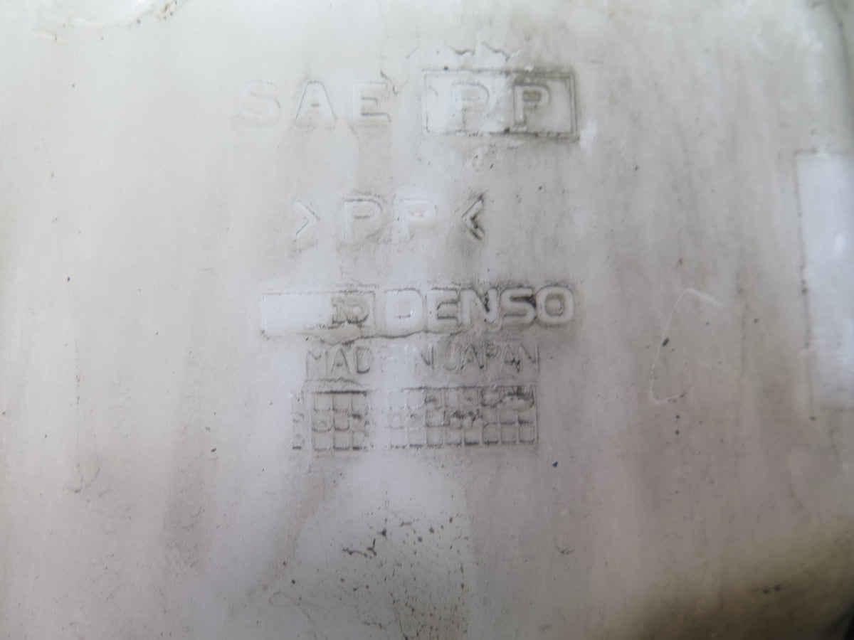 93-95 Toyota Hiace KZH106W 1KZ-TE Engine Expansion Overflow Reservoir Tank OEM