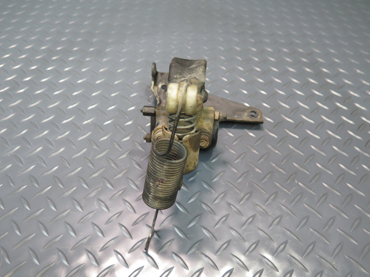 93-96 Toyota Hiace KZH106W Rear Brake Proportioning Valve Pressure Regulator OEM