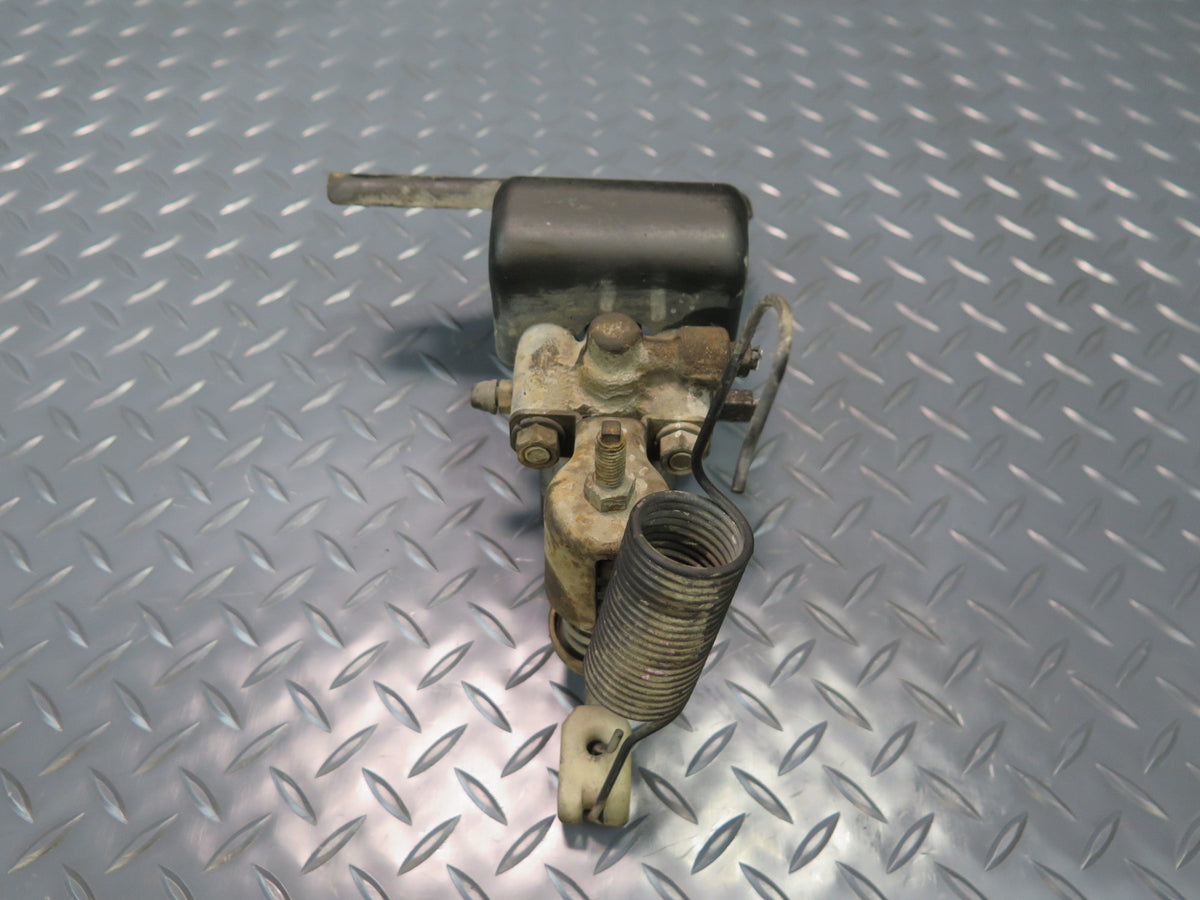 93-96 Toyota Hiace KZH106W Rear Brake Proportioning Valve Pressure Regulator OEM