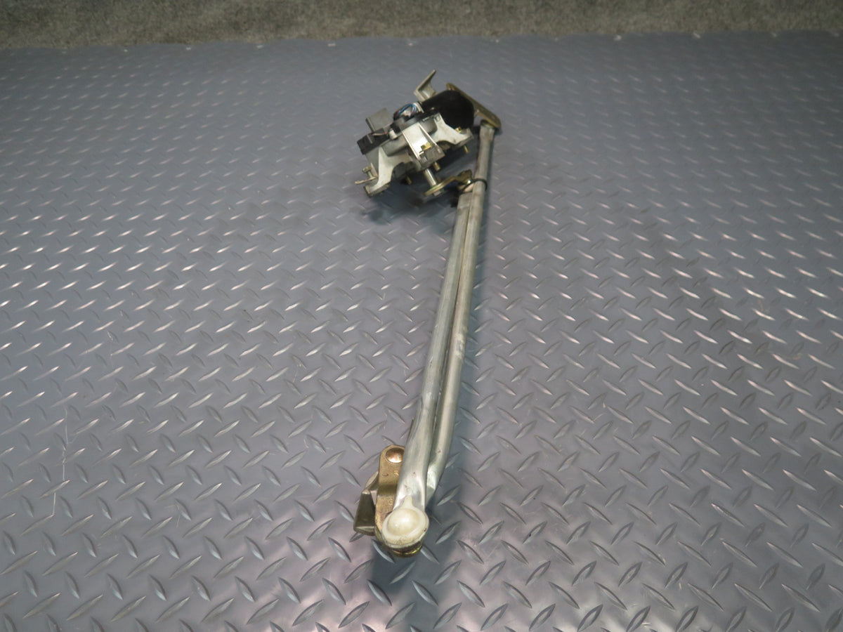 93-96 Toyota Hiace KZH106W RHD Windshield Wiper Transmission Linkage w Motor OEM