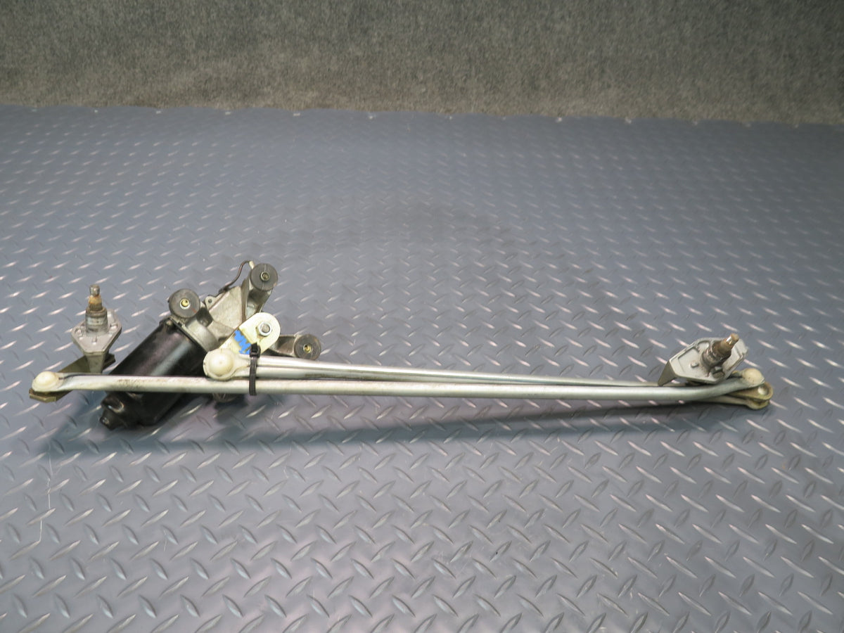 93-96 Toyota Hiace KZH106W RHD Windshield Wiper Transmission Linkage w Motor OEM