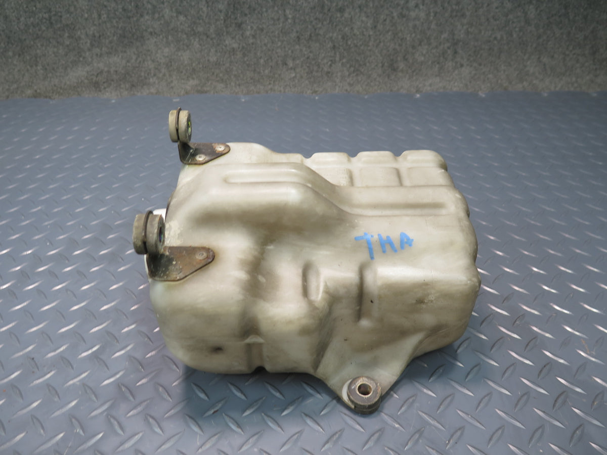 93-99 Toyota Hiace KZH106W 1KZ-TE Air Filter Resonator Box 52840-26020 OEM