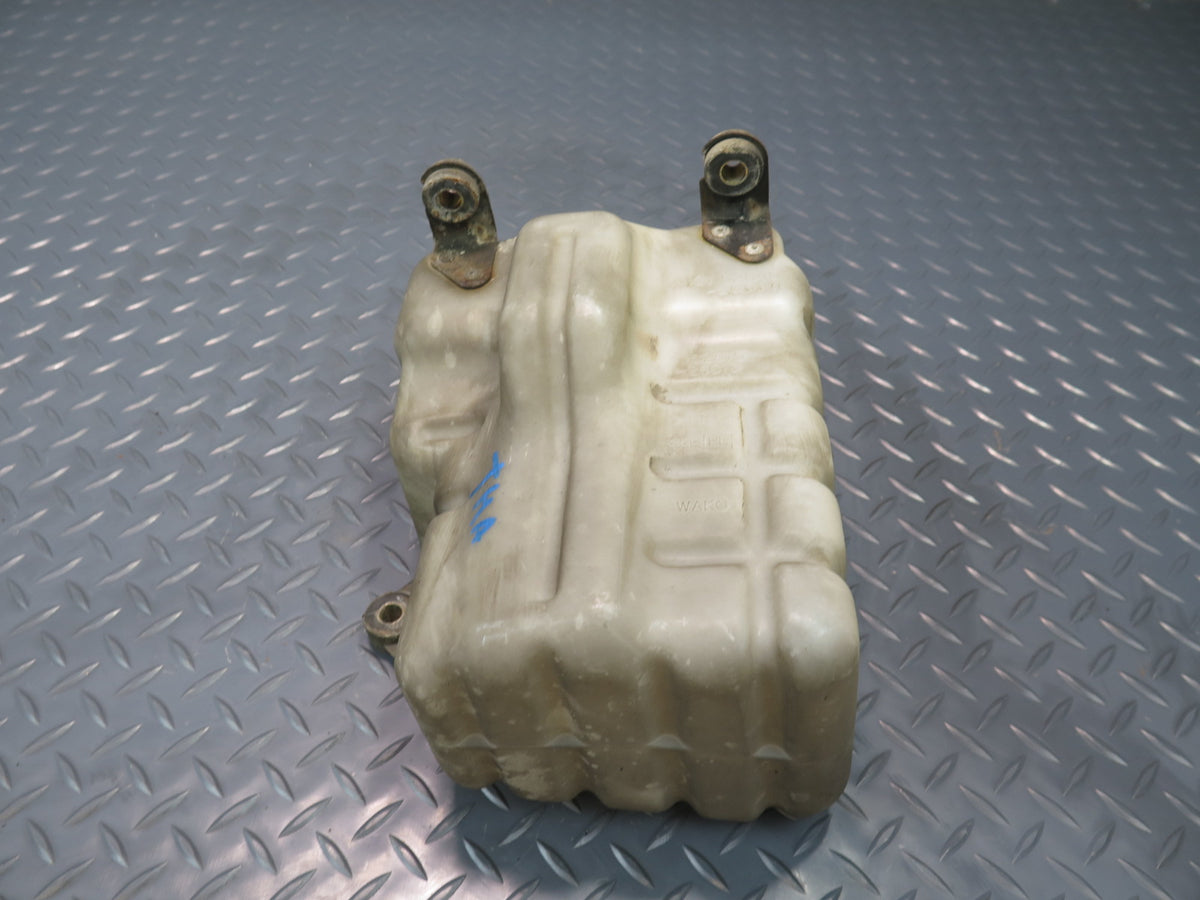 93-99 Toyota Hiace KZH106W 1KZ-TE Air Filter Resonator Box 52840-26020 OEM