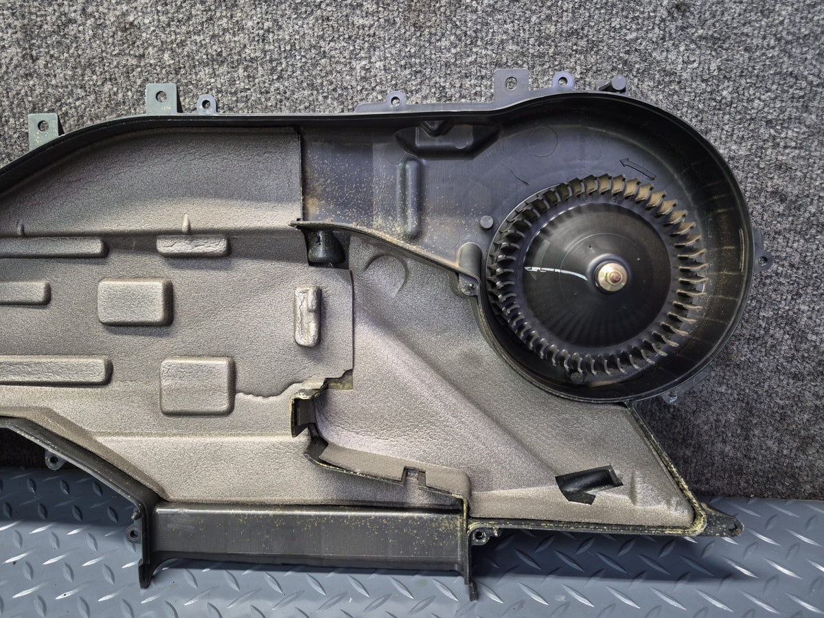 93-95 Toyota Hiace KZH106W Rear Second ROW Roof Blower Fan Cooling Unit OEM