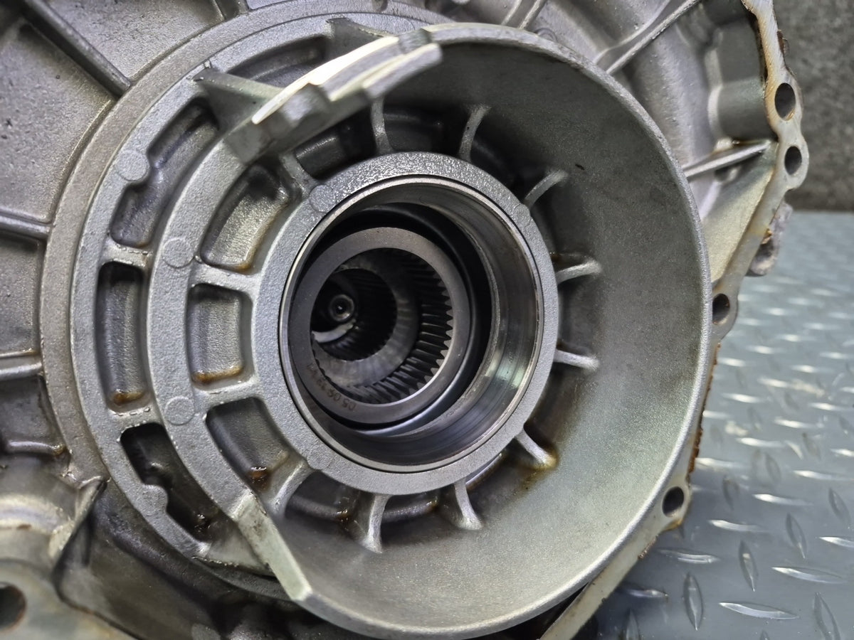 13-15 Audi RS5 4.2L V8 Transmission Center Differential Tailshaft 87K Miles OEM