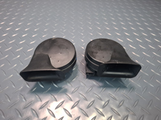 93-96 Toyota Hiace KZH106W Set of 2 High & Low Tone Pitch Horn Signal OEM