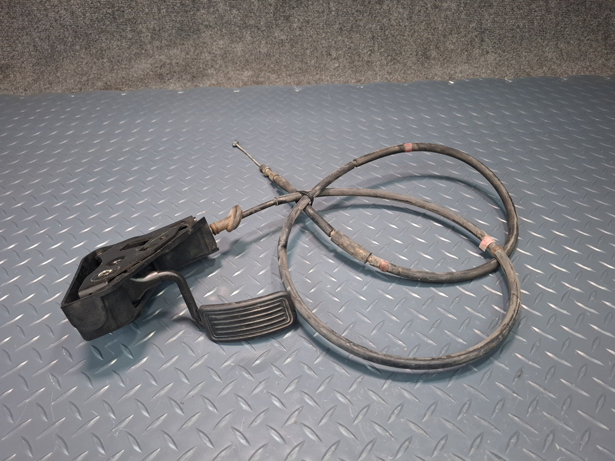 93-99 Toyota Hiace KZH106W Gas Acceleration Pedal w Cable OEM