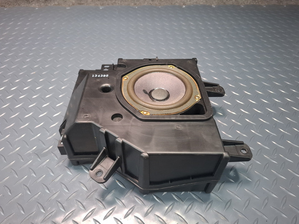 93-99 Toyota Hiace KZH106W Rear Left Audio Speaker w Box 86150-26020 OEM