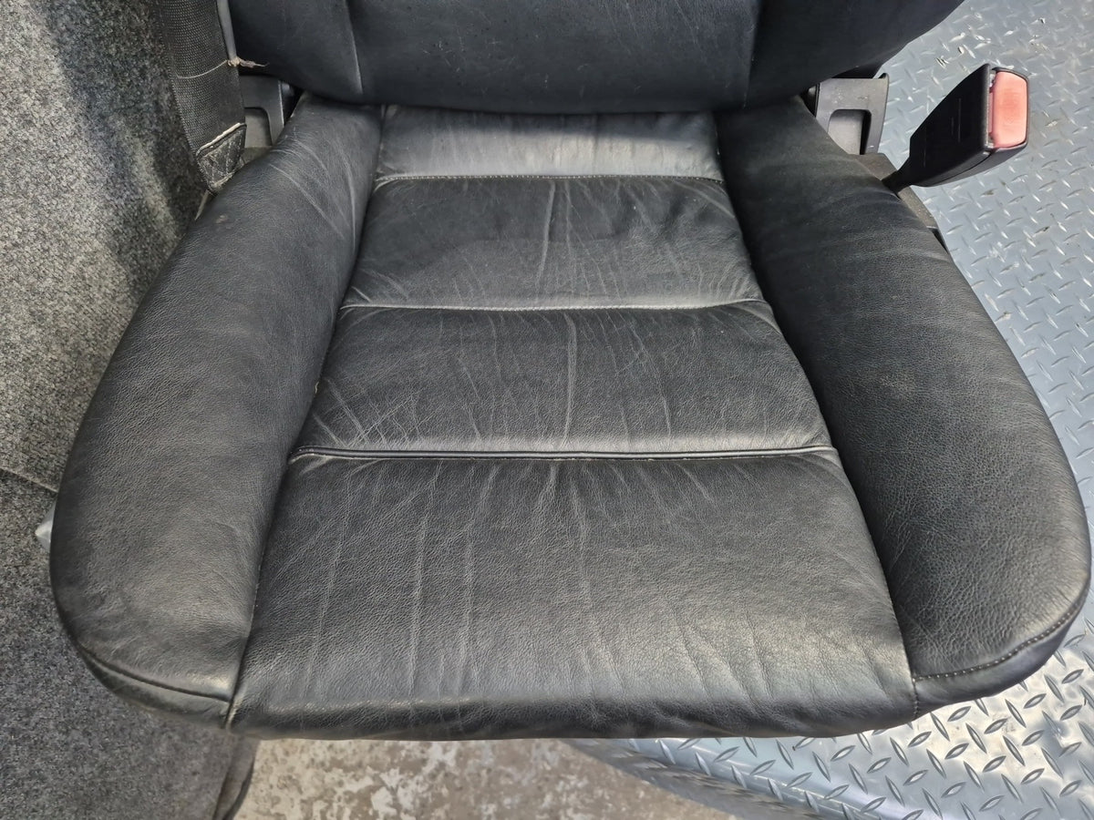 1994-1997 BMW E31 840Ci Front & Rear Leather Seat Black Set Defected
