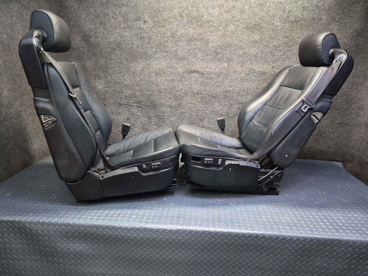1994-1997 BMW E31 840Ci Front & Rear Leather Seat Black Set Defected
