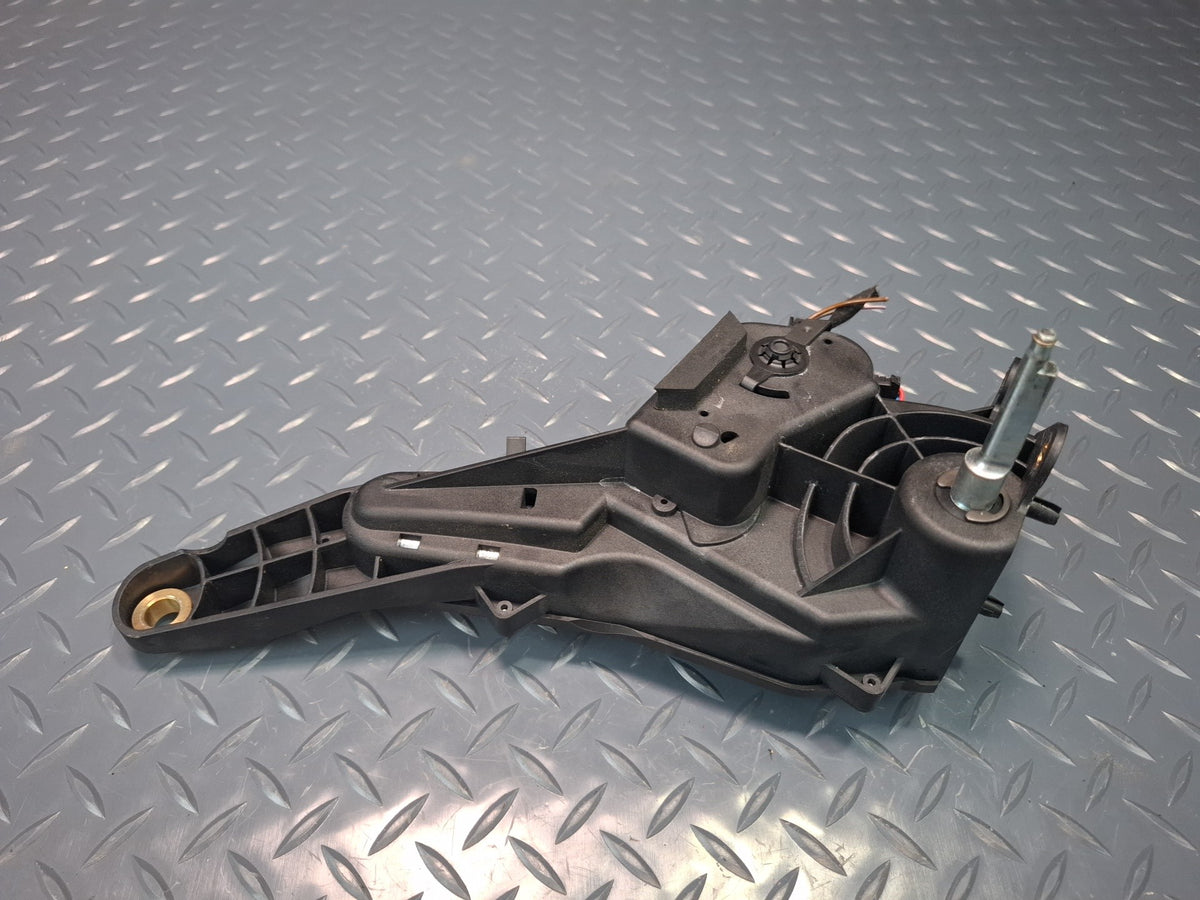 10-16 Audi B8 S5 RS5 Convertible Roof TOP Mounting Plate Bracket OEM
