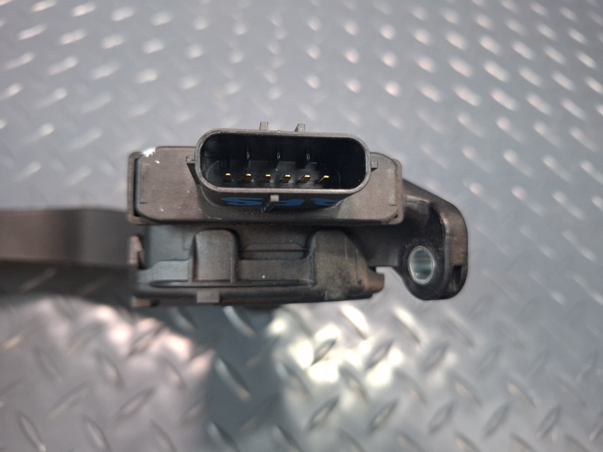 13-15 Audi RS5 8F7 A/T Aluminum Gas Pedal 4F1723523D OEM