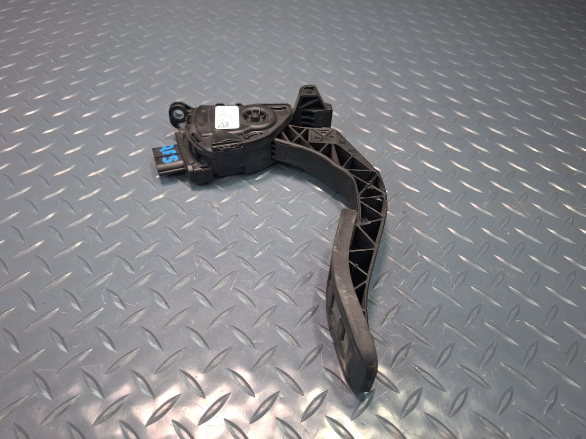 13-15 Audi RS5 8F7 A/T Aluminum Gas Pedal 4F1723523D OEM