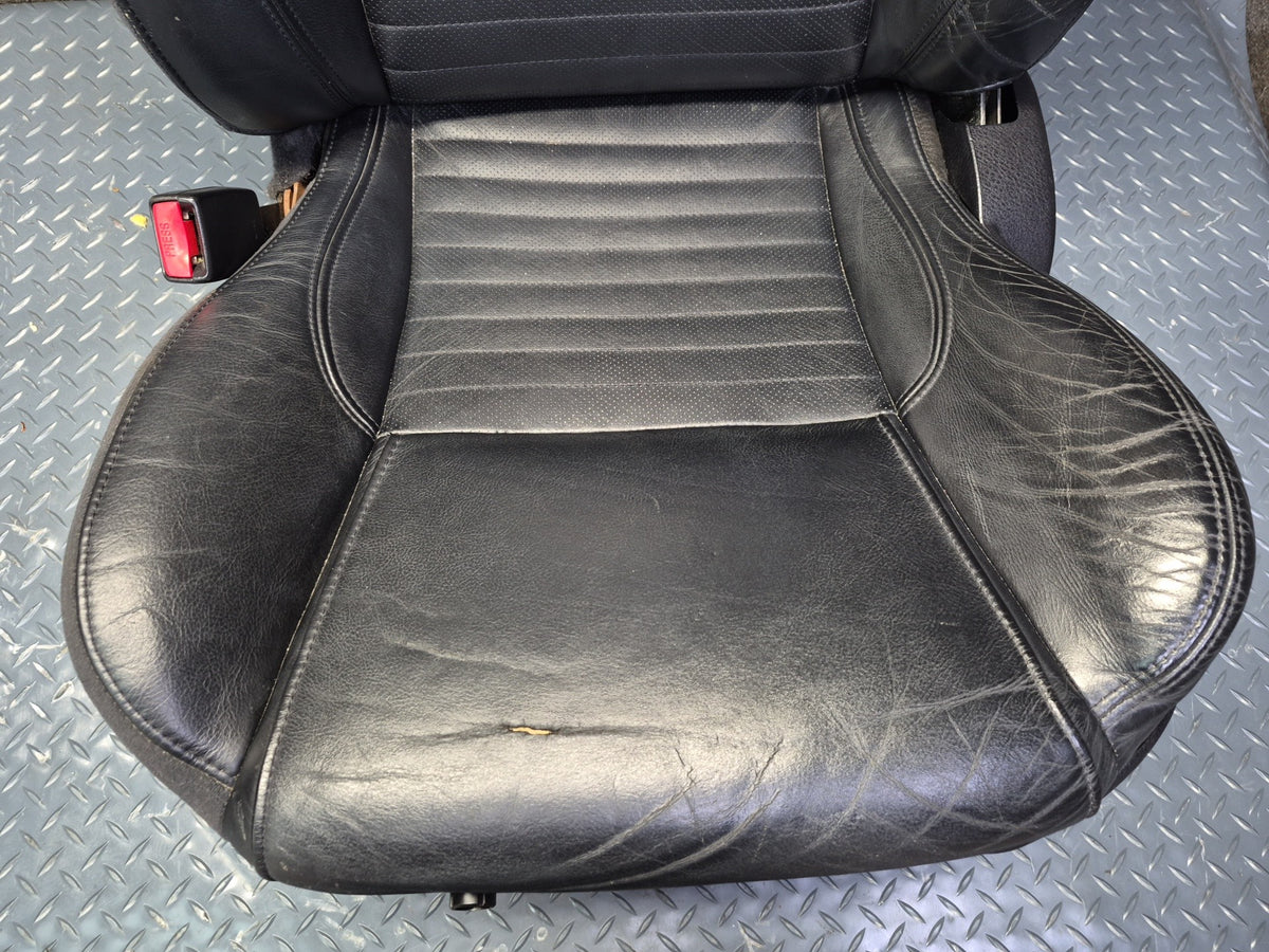 02-05 Ford Thunderbird Set of 2 Front Left & Right Heated Leather Seat Damaged