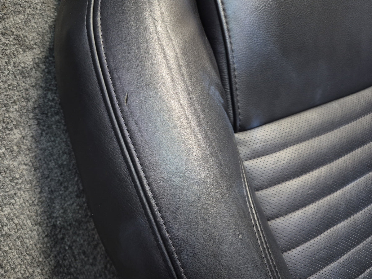 02-05 Ford Thunderbird Set of 2 Front Left & Right Heated Leather Seat Damaged