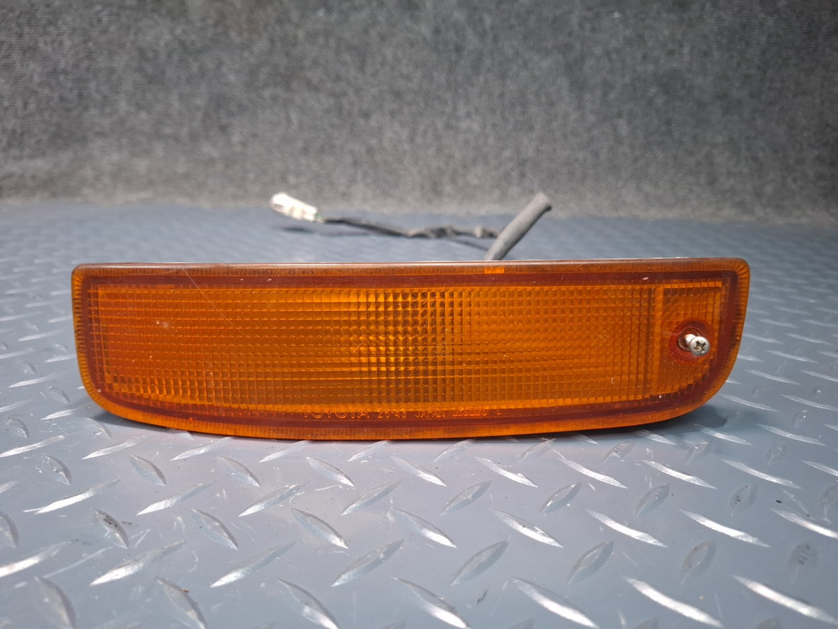 93-96 Toyota Hiace KZH106W Front Right & Left Bumper Turn Light Lamp Set OEM